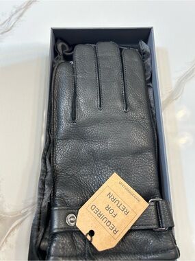 Men's Black Leather Gloves - Sleek Everyday Style